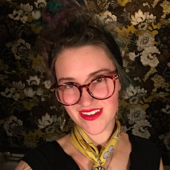 Meet your Posher, Jules - Picture 6 of 7